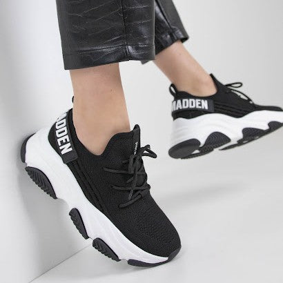 Zapatillas Protege negras con blanco - view 4