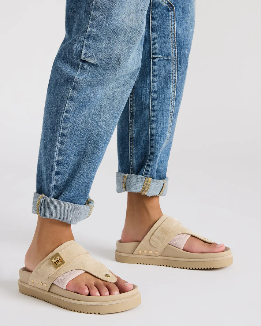 Sandalias planas Thona Beige