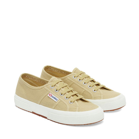2750 Cotu Classic Sneakers Beige Almond